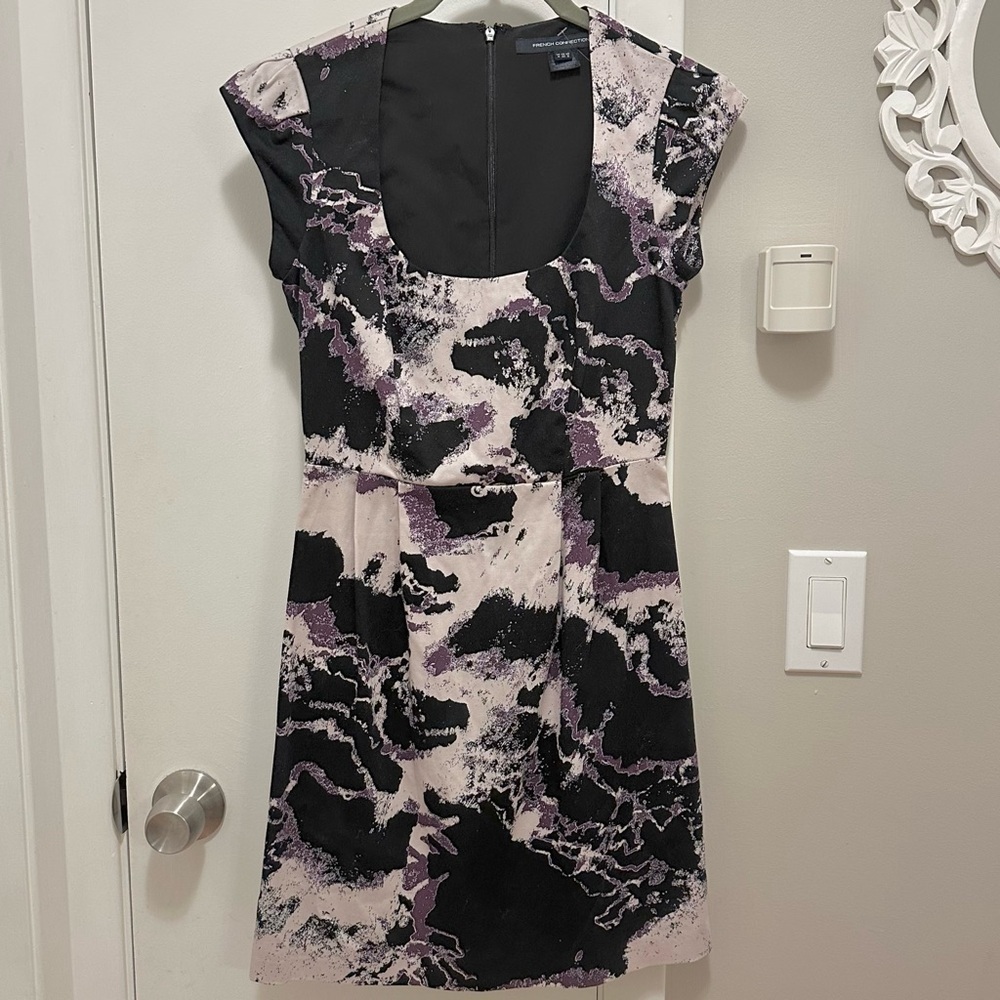 French Connection Electric Thunder Mini Shift Dress 0 Black Wht Purple Abstract